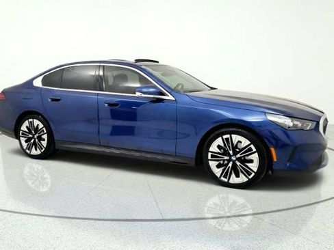 Used 2026 BMW 530i RWD image 10