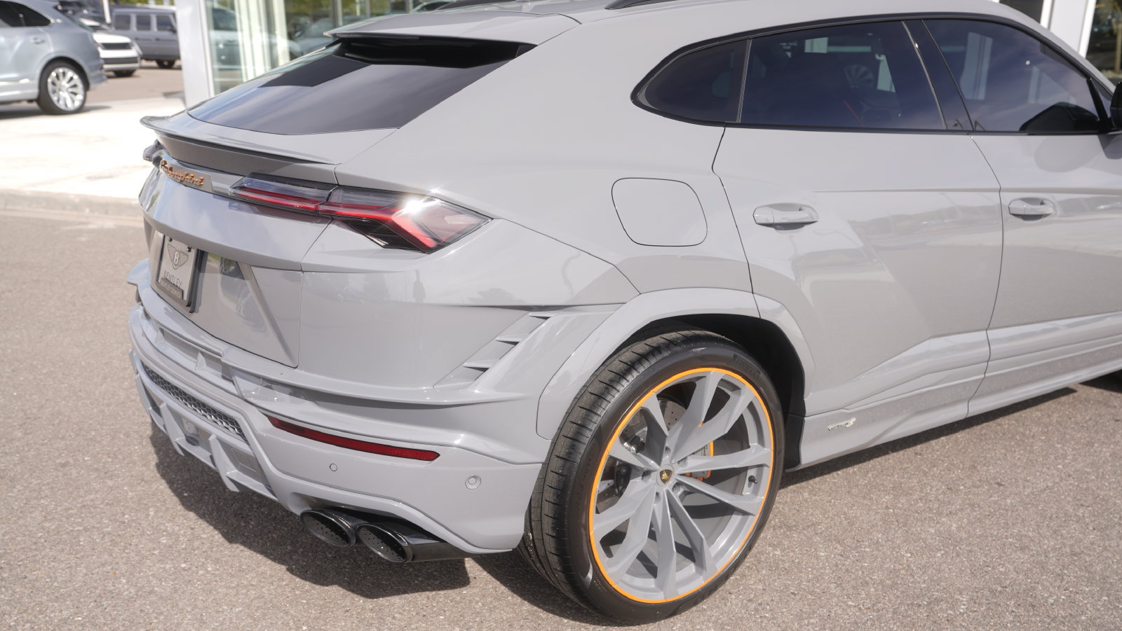 Used 2024 Lamborghini Urus S AWD/4WD image 15