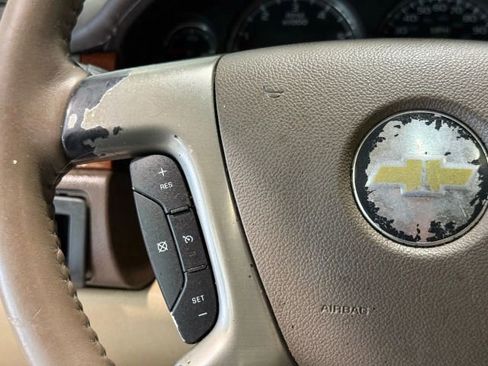 Used 2011 Chevrolet Avalanche LTZ image 14