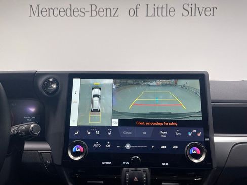 Used 2025 Lexus GX 550 w/ Accessory Package (2T) image 32