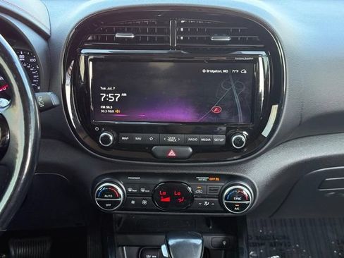 Used 2020 Kia Soul GT-Line Turbo FWD image 21