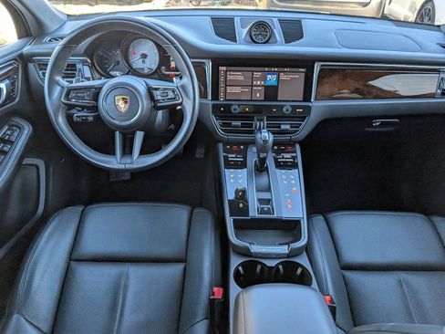 Certified 2023 Porsche Macan S image 11