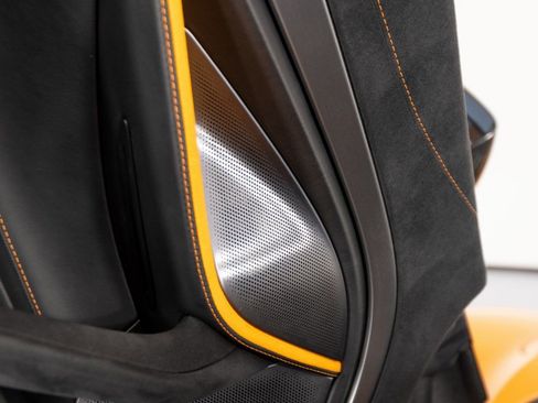 Used 2024 McLaren 750S Spider image 13