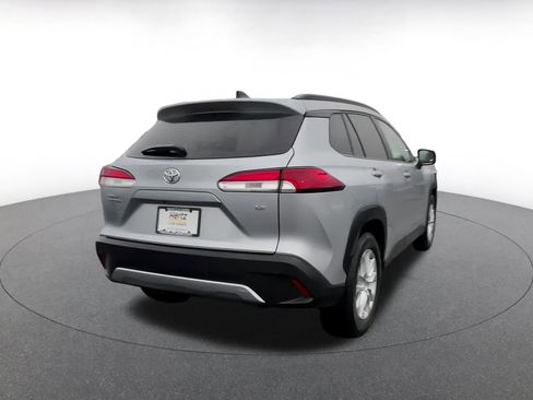 Used 2025 Toyota Corolla Cross LE image 15