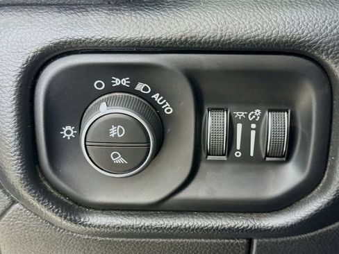 Used 2022 RAM 1500 Laramie AWD/4WD image 10