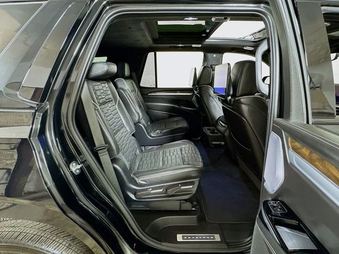 Certified 2025 Cadillac Escalade Sport Platinum w/ LPO, ONYX Package AWD/4WD image 29