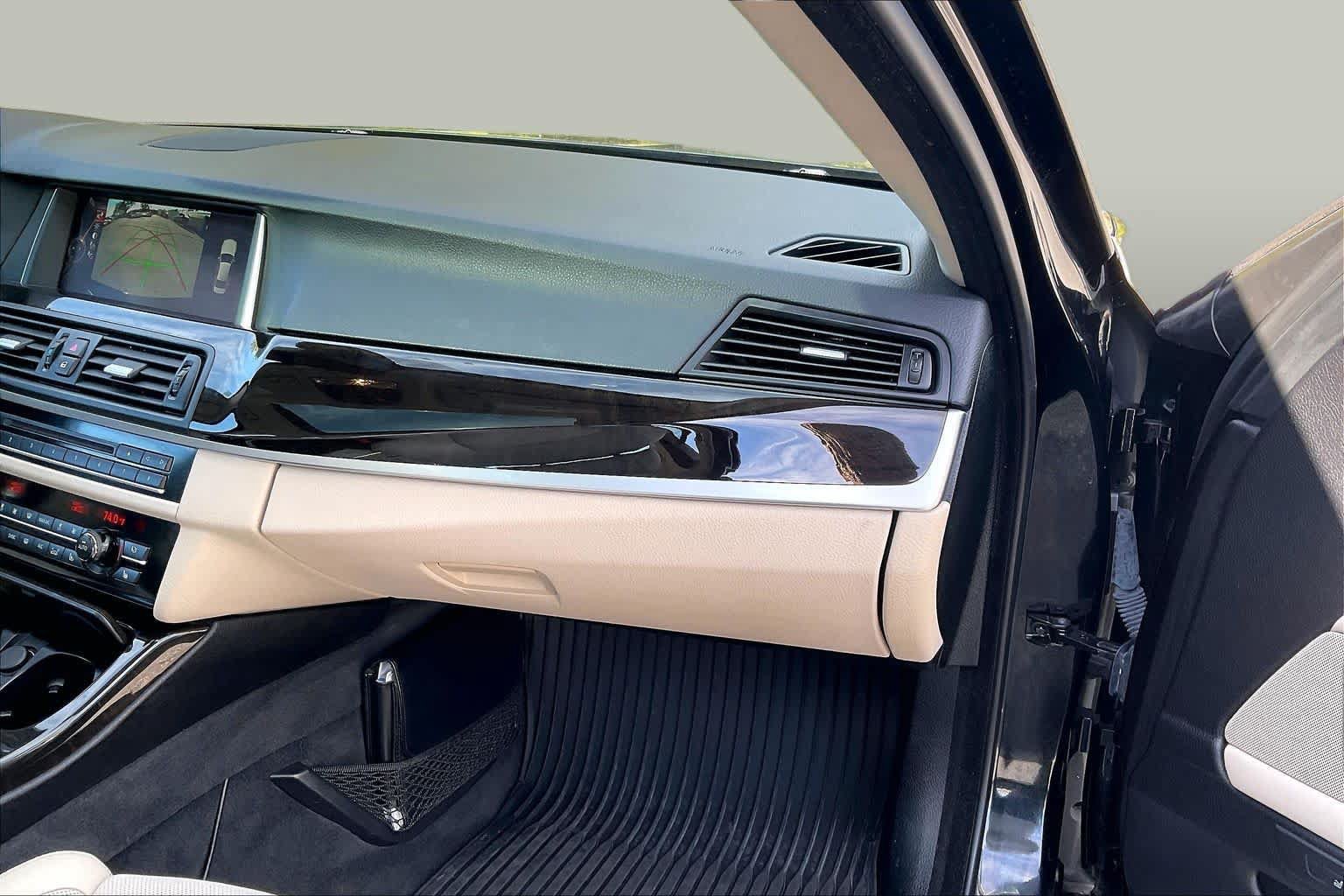 Used 2015 BMW 535d xDrive AWD/4WD image 18