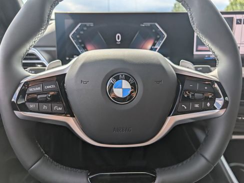 Used 2025 BMW 330i xDrive Sedan w/ Premium Package image 24