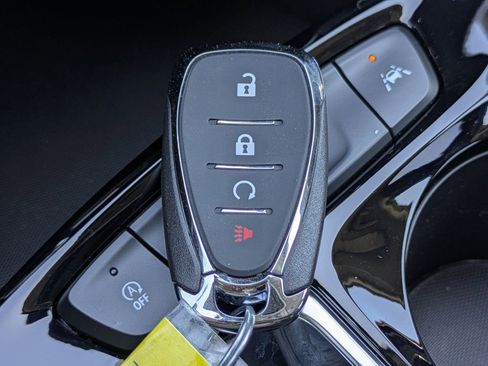 Used 2026 Chevrolet Trax LT w/ Driver Confidence Package image 29