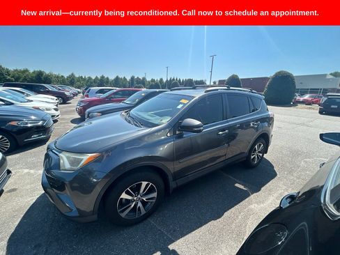 Used 2016 Toyota RAV4 XLE w/ Cargo Management Package AWD/4WD image 12