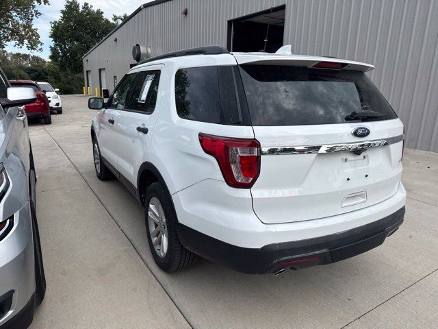 Used 2017 Ford Explorer 4WD image 2