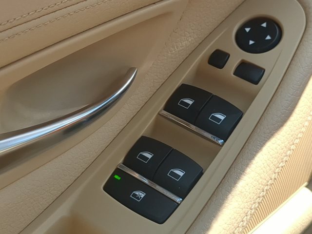 Used 2014 BMW 535d xDrive AWD/4WD image 22