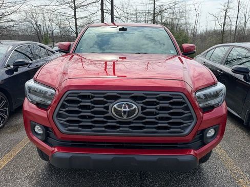 Used 2023 Toyota Tacoma TRD Off-Road w/ Technology Package image 3