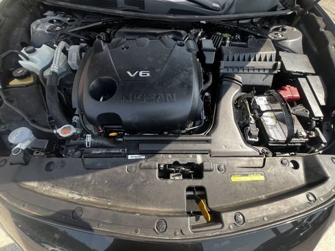 Used 2016 Nissan Maxima SR FWD image 18