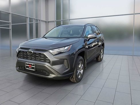 New 2025 Toyota RAV4 XLE image 4