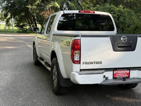 Used 2012 Nissan Frontier PRO-4X AWD/4WD image 8