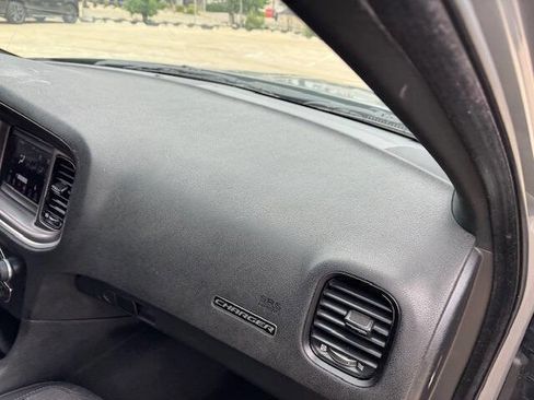 Used 2019 Dodge Charger SXT w/ Blacktop Package RWD image 26
