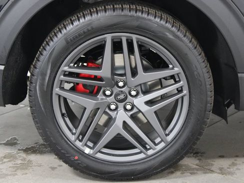 New 2026 Ford Explorer ST-Line w/ ST-Line Street Pack RWD image 16