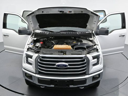 Used 2015 Ford F150 XLT w/ Equipment Group 302A Luxury AWD/4WD image 45
