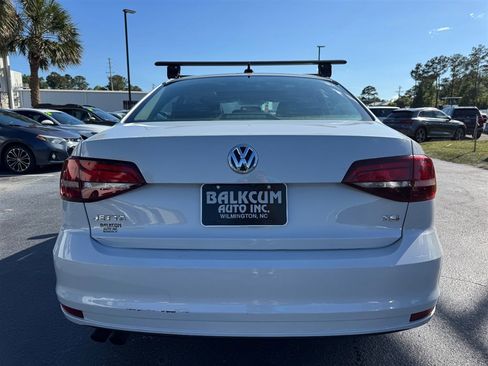 Used 2018 Volkswagen Jetta SE FWD image 7