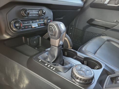 Used 2025 Ford Bronco Badlands AWD/4WD image 26