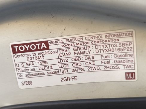 Used 2013 Toyota Highlander Limited FWD image 33