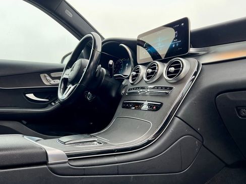 Used 2022 Mercedes-Benz GLC 300 4MATIC image 9
