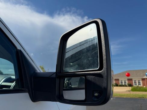 Used 2024 RAM 2500 Laramie AWD/4WD image 11
