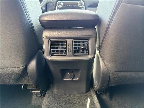 Used 2025 Toyota RAV4 LE AWD/4WD image 22