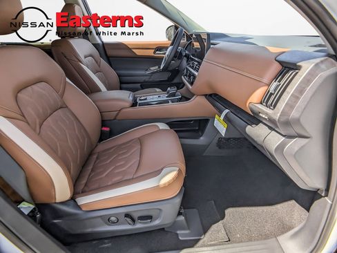 New 2026 Nissan Pathfinder Platinum image 25