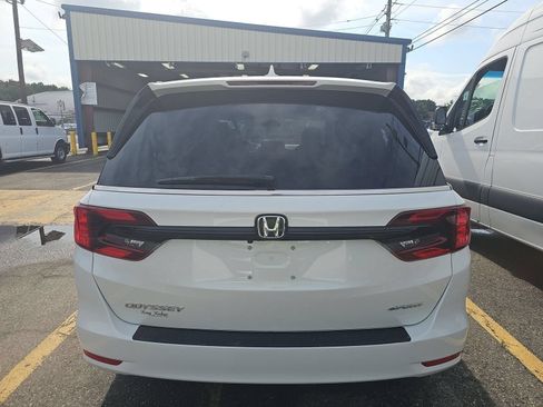 Used 2023 Honda Odyssey Sport image 6