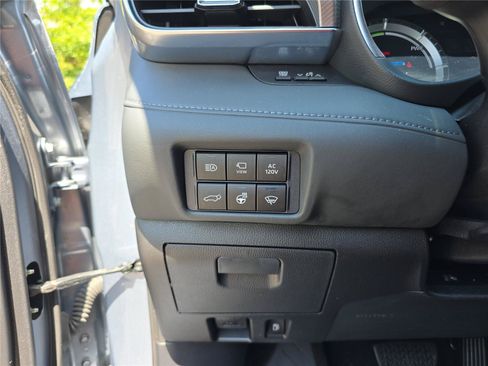 Used 2021 Toyota Highlander Platinum AWD/4WD image 33
