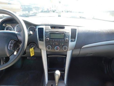 Used 2010 Hyundai Sonata GLS image 17