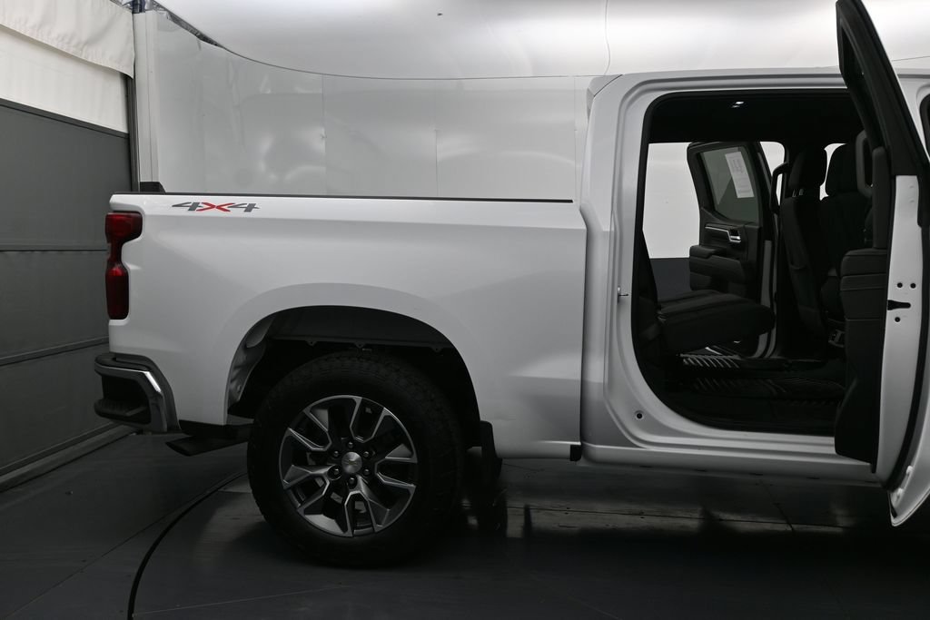 Certified 2024 Chevrolet Silverado 1500 LT AWD/4WD image 10