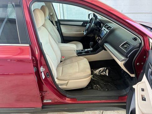 Used 2018 Subaru Outback 2.5i Premium AWD/4WD image 40