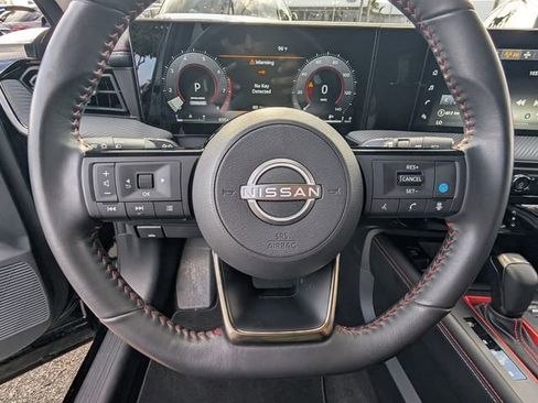 Used 2025 Nissan Kicks SR image 30