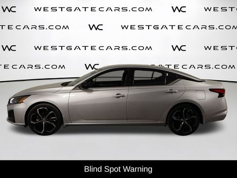 Used 2024 Nissan Altima 2.5 SR FWD image 5