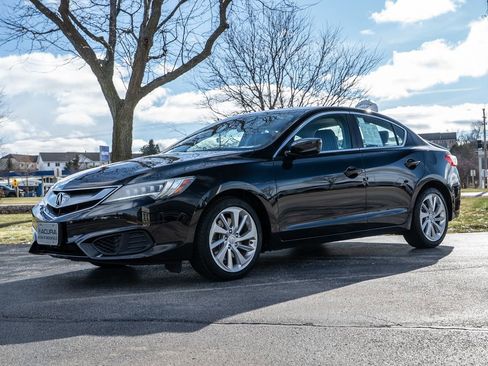 Certified 2018 Acura ILX w/ Premium Package image 6