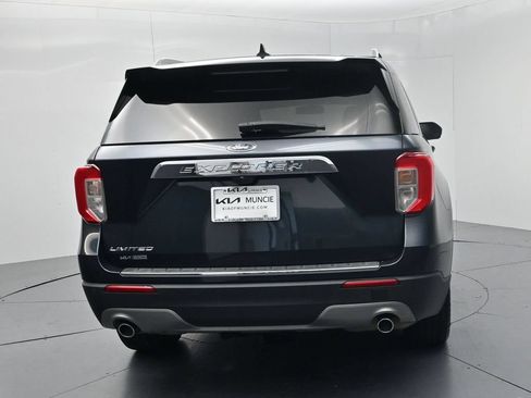 Used 2023 Ford Explorer Limited w/ Equipment Group 301A RWD image 7