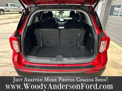 Used 2024 Ford Explorer XLT w/ Equipment Group 202A AWD/4WD image 6