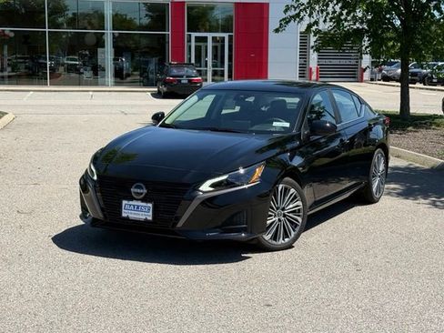 New 2026 Nissan Altima 2.5 SV FWD image 2