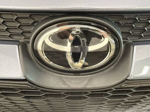 Used 2021 Toyota Corolla LE w/ Carpet Mat Package (TMS) FWD image 8