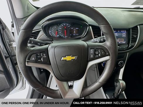 Used 2022 Chevrolet Trax LT w/ Sport Edition AWD/4WD image 11