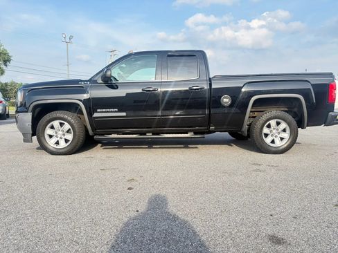 Used 2017 GMC Sierra 1500 SLE w/ SLE Value Package AWD/4WD image 6