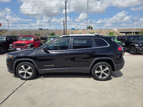 Used 2019 Jeep Cherokee Limited FWD image 6