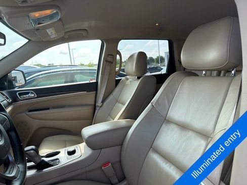 Used 2018 Jeep Grand Cherokee Limited AWD/4WD image 14