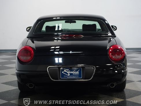 Used 2005 Ford Thunderbird RWD image 25