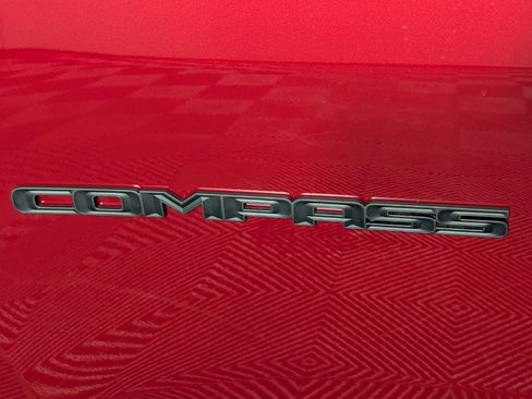 New 2026 Jeep Compass Latitude image 10