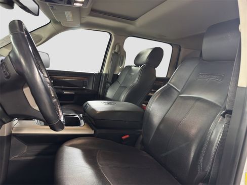 Used 2018 RAM 2500 Laramie w/ Off Road Package image 5