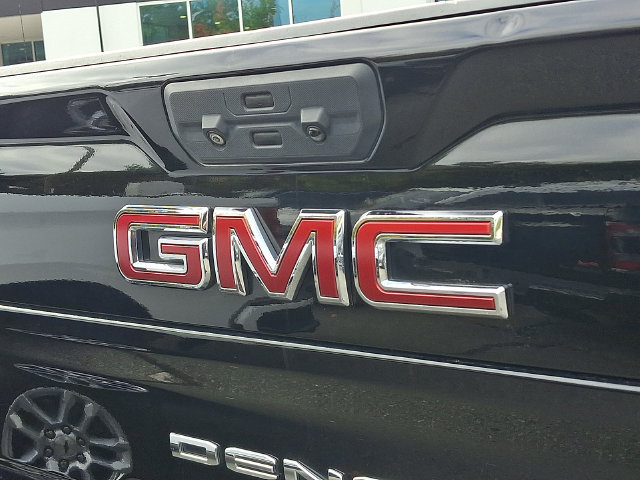 Used 2022 GMC Sierra 2500 Denali w/ Denali Black Diamond Edition AWD/4WD image 29